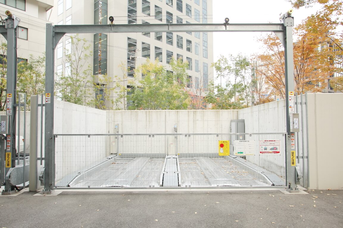 ザ・セントラルマークタワー駐車場