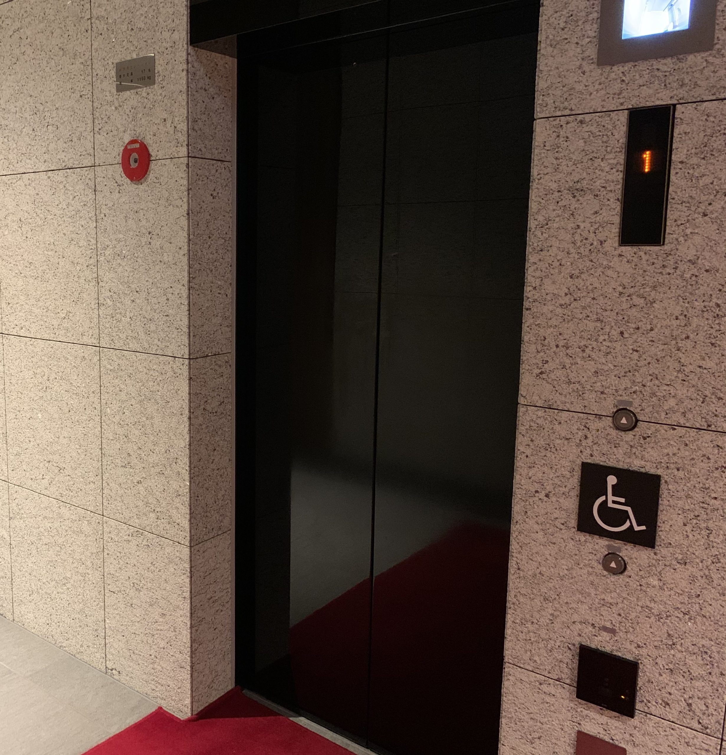プレミスト梅田NORTH エレベーター