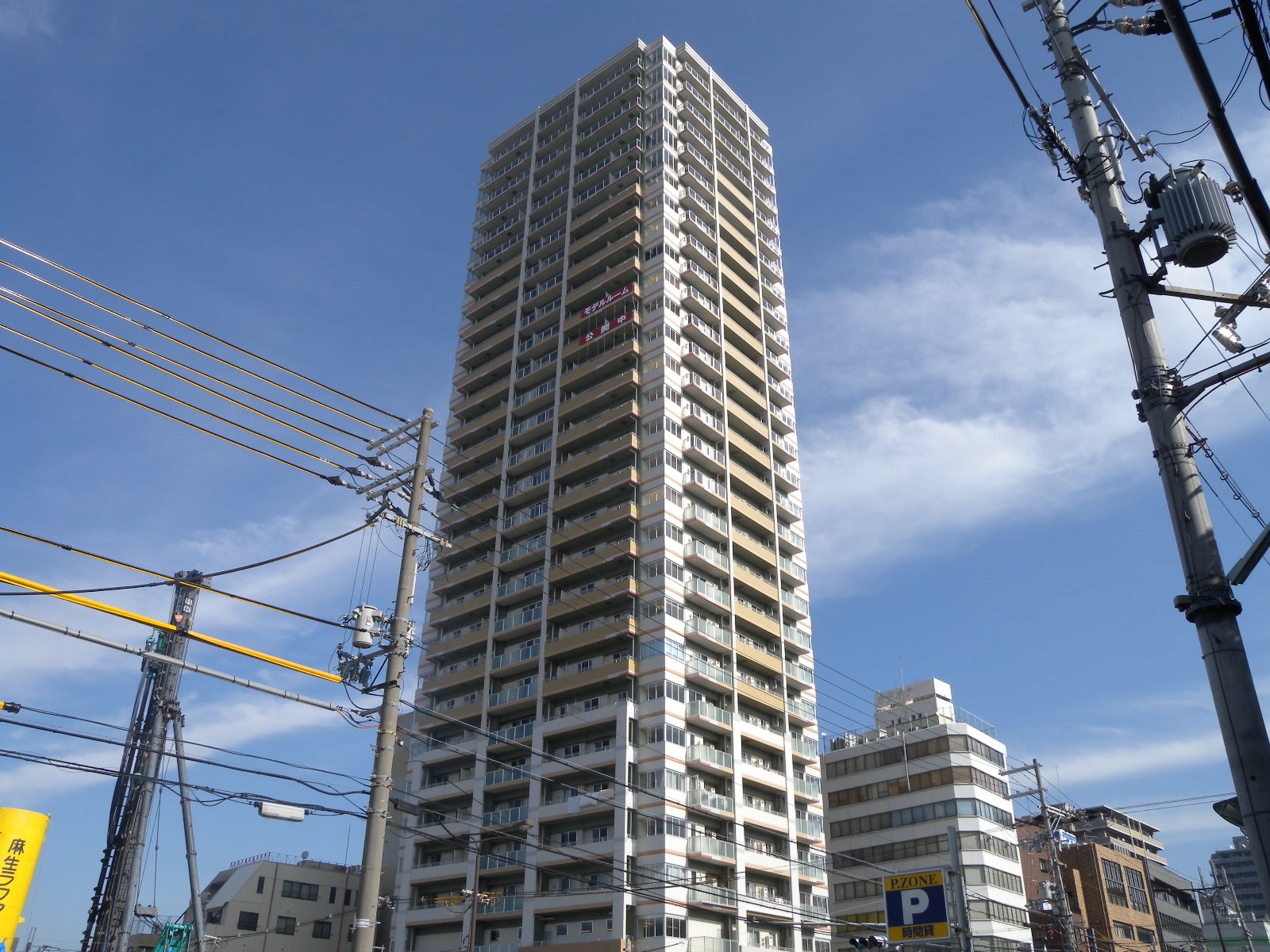 アデニウムタワー梅田イーストスクエア 外観
